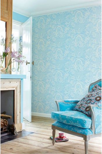wallpaper-non-woven-flowers-blue-pip-studio-deerest-peacock