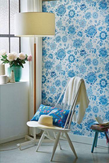 wallpaper-non-woven-vinyl-flowers-light-blue-pip-studio-folklore-chintz