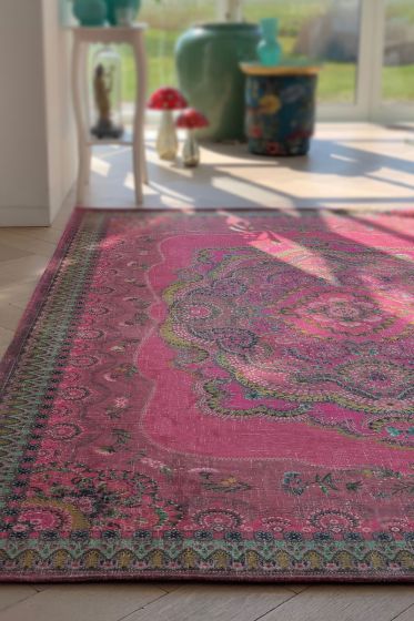 Carpet-bohemian-red-floral-majorelle-pip-studio-155x230-200x300