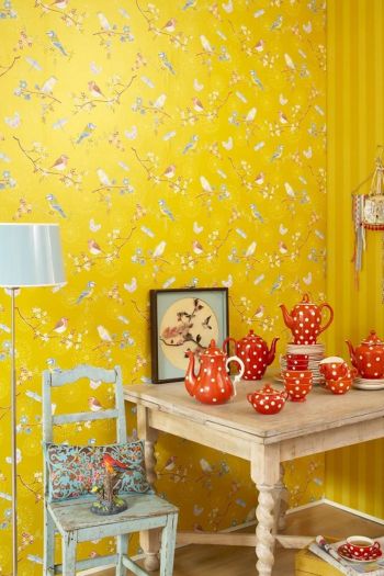 wallpaper-non-woven-flowers-yellow-pip-studio-early-bird