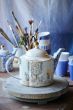 teapot-royal-white-gold-dots-blue-details-porcelain-pip-studio-1650-ml